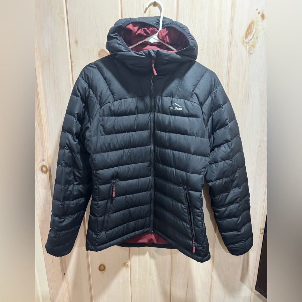 L.L. Bean Women's Bean’s Down Hooded Jacket - Size Small
